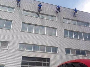 南京秦淮專業保潔清洗服務 地毯、外墻與開荒保潔全方位解決方案